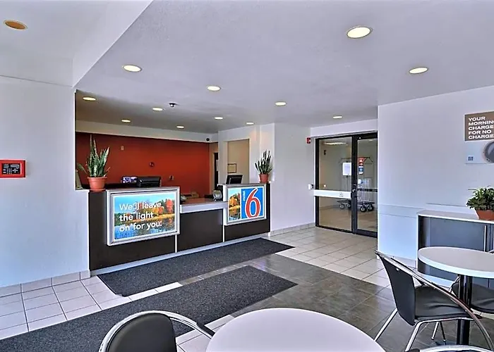 Motel 6-Danvers, Ma - Boston North